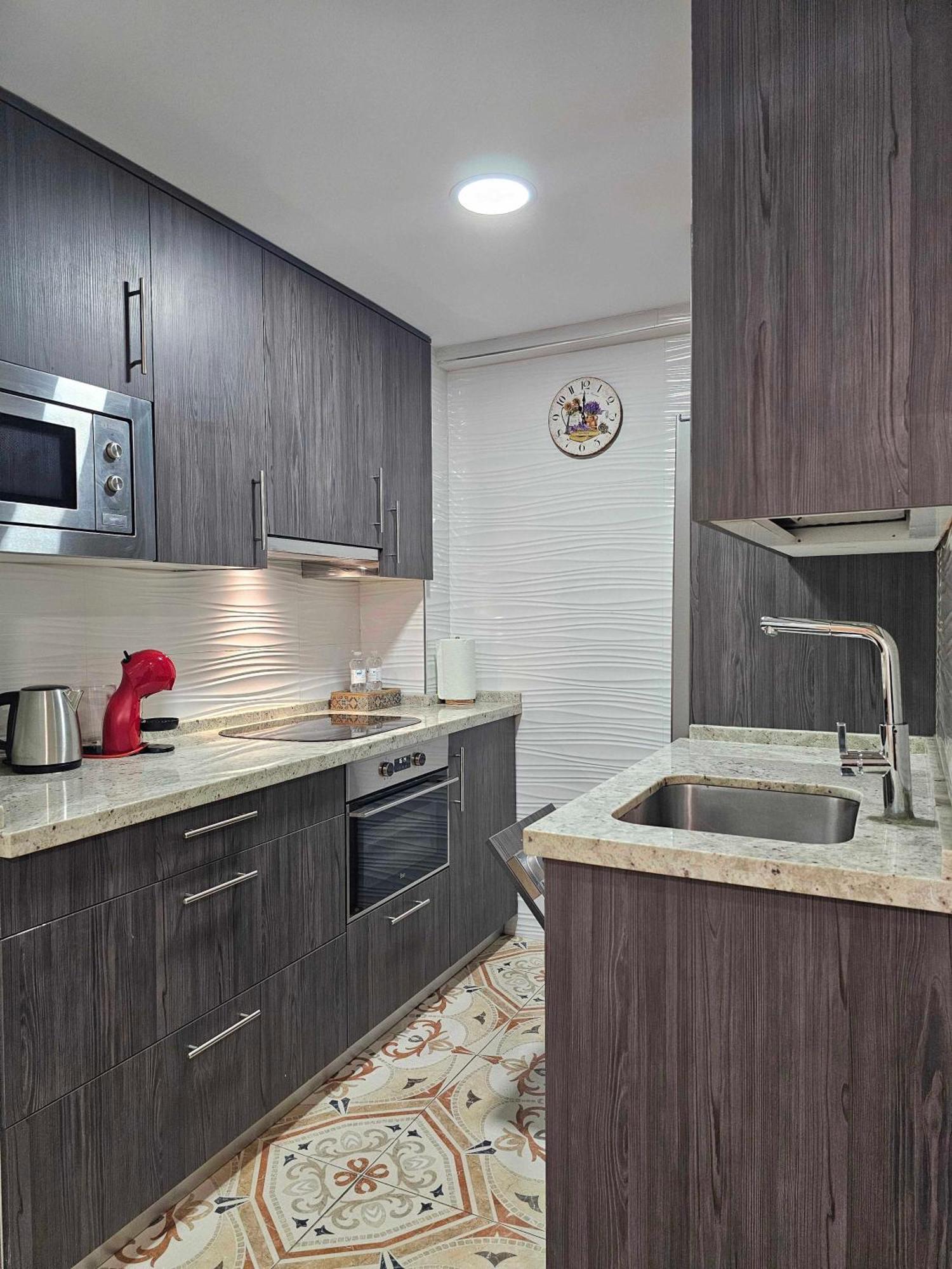 Suncastle -with Sunny Rooftop Terrace And Barbecue Apartament