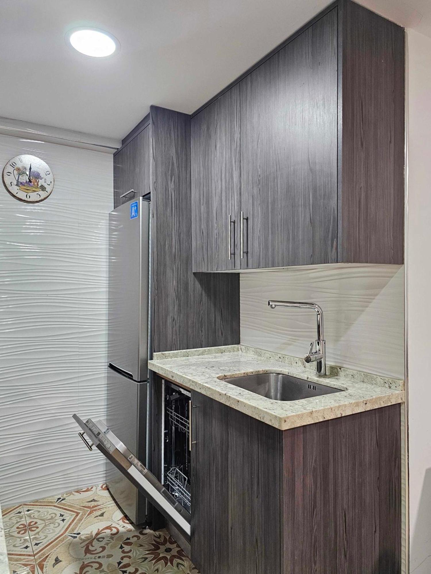 Apartament Suncastle -with Sunny Rooftop Terrace And Barbecue *
